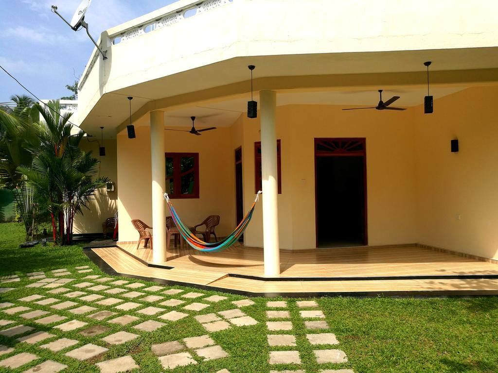 Guesthouse Dilush Берувала Екстериор снимка